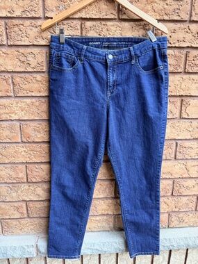 4/$25 •‎ Old Navy Dark Denim Super Skinny Mid Rise Jeans
